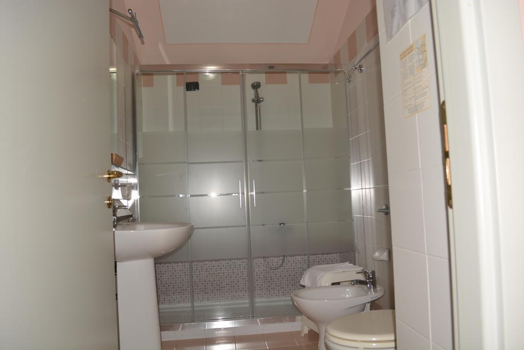 Master Hotel Castelvetro Piacentino Exterior foto